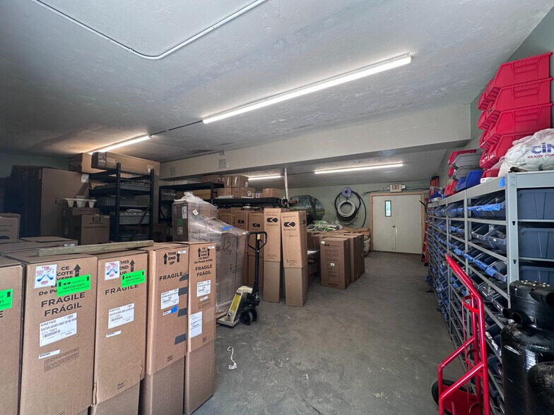 More Photos Of 166 Worcester Rd, Charlton Office For Lease