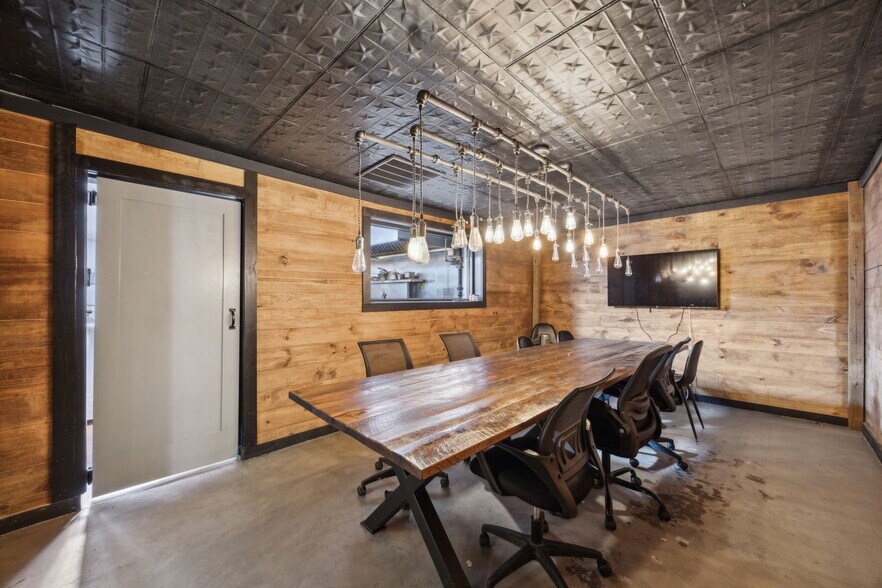 More Photos Of 132 Louisiana St, Celina Restaurant For Sale