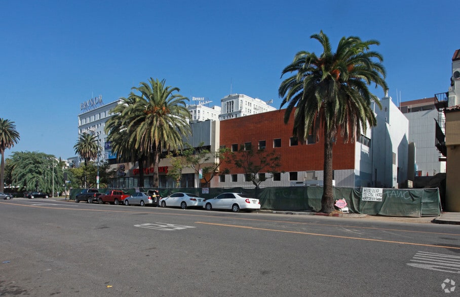 More Photos Of 2706 Wilshire Blvd, Los Angeles Storefront Retail Office For Lease