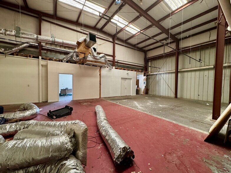 More Photos Of 435 Georgetown hwy, Johnsonville Specialty For Sale
