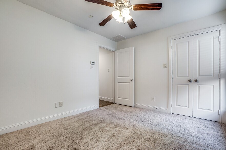 More Photos Of 6140 Oram St, Dallas Apartments For Sale