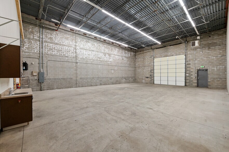 More Photos Of 1770 W Sequoia Vista Cir, Salt Lake City Light Manufacturing For Lease