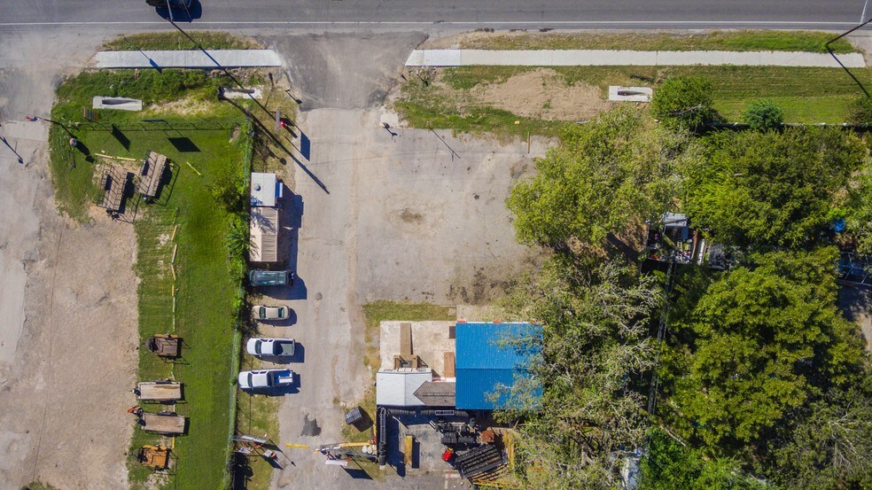 More Photos Of 6201 S Congress Ave, Austin Auto Repair For Lease