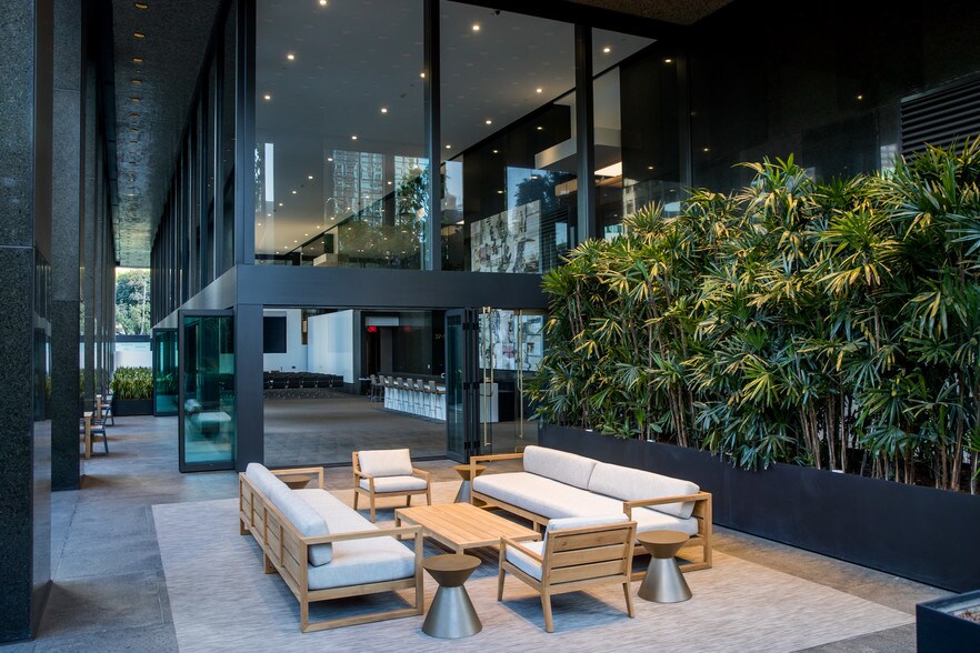 More Photos Of 515 S Flower St, Los Angeles Unknown For Lease