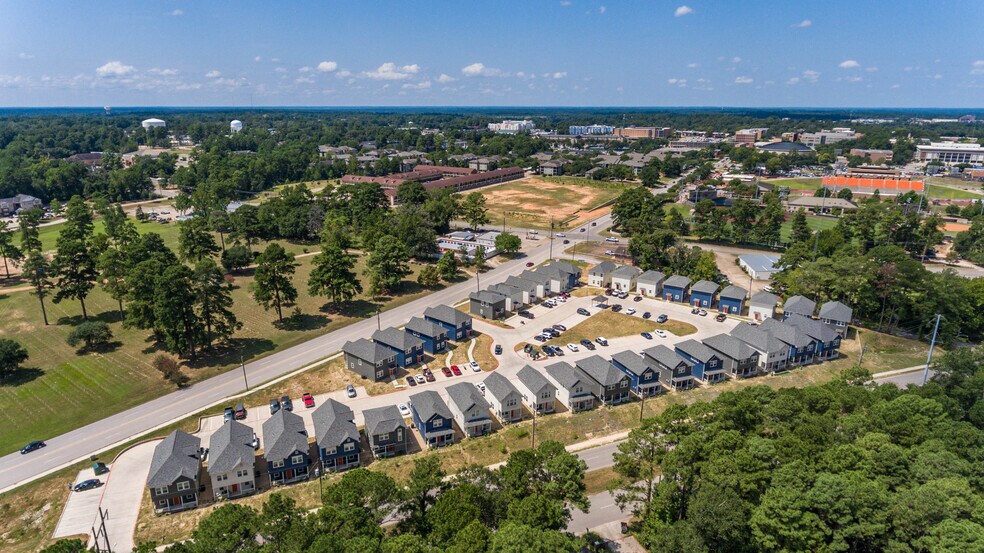 Primary Photo Of 340 Bowers Blvd, Huntsville Apartments For Sale