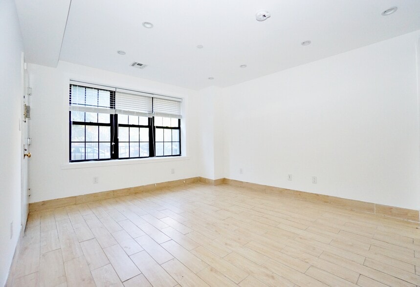 More Photos Of 626 Greene Ave, Brooklyn Multifamily For Sale