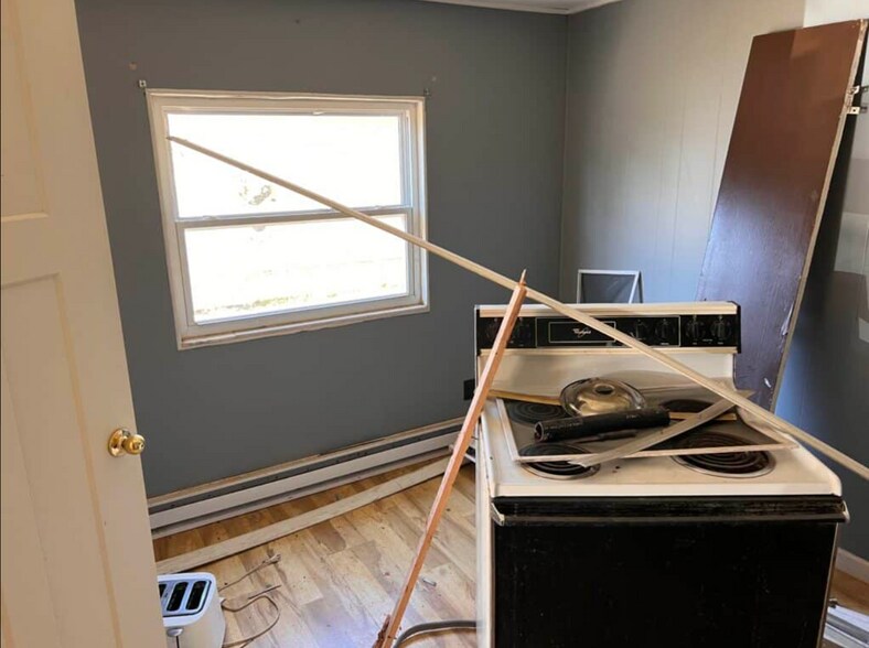 More Photos Of 5 Beverly Ln, Marissa Apartments For Sale