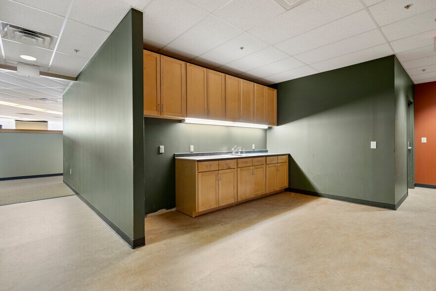 More Photos Of 50 Beaver St, Albany Office For Lease