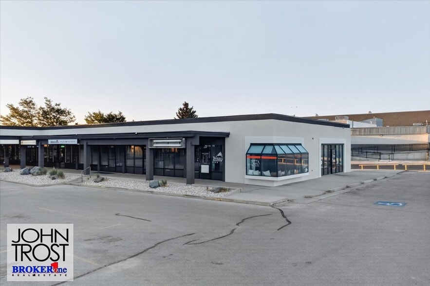 More Photos Of 301-327 Thelma Dr, Casper Storefront For Lease