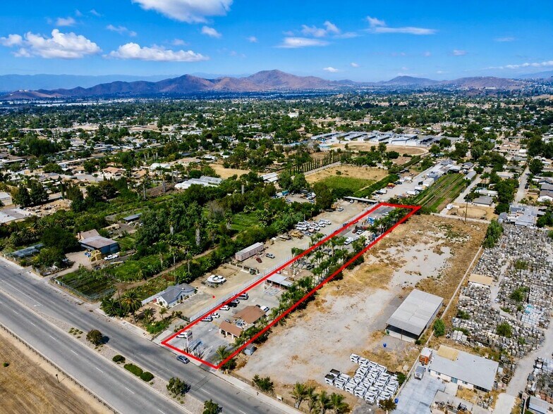 More Photos Of 5666 Etiwanda Ave, Jurupa Valley Storefront For Sale