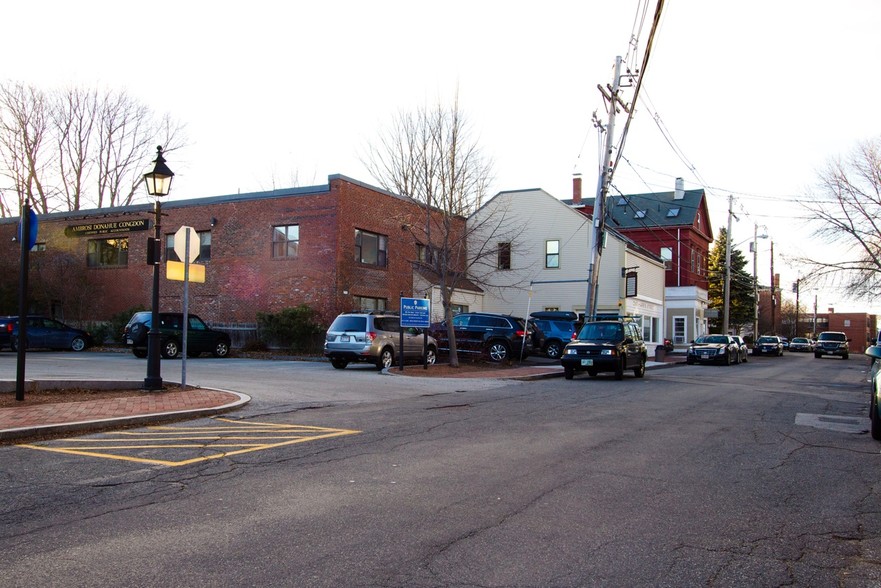 Primary Photo Of 1 Harris St, Newburyport Medical For Sale