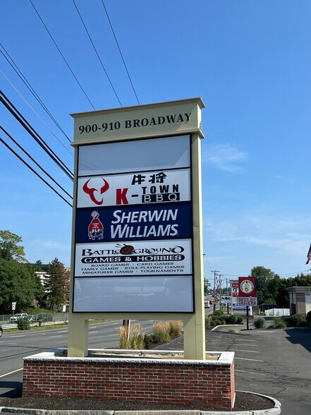 More Photos Of 880-910 Broadway, Saugus, MA 01906, USA Broadway, Saugus Storefront For Lease