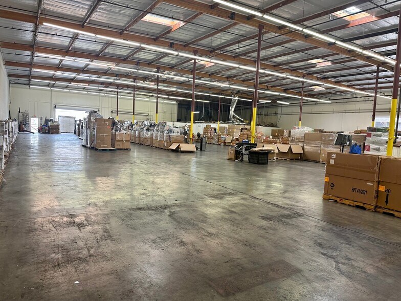 More Photos Of 1350 Citrus St, Riverside Manufacturing For Lease