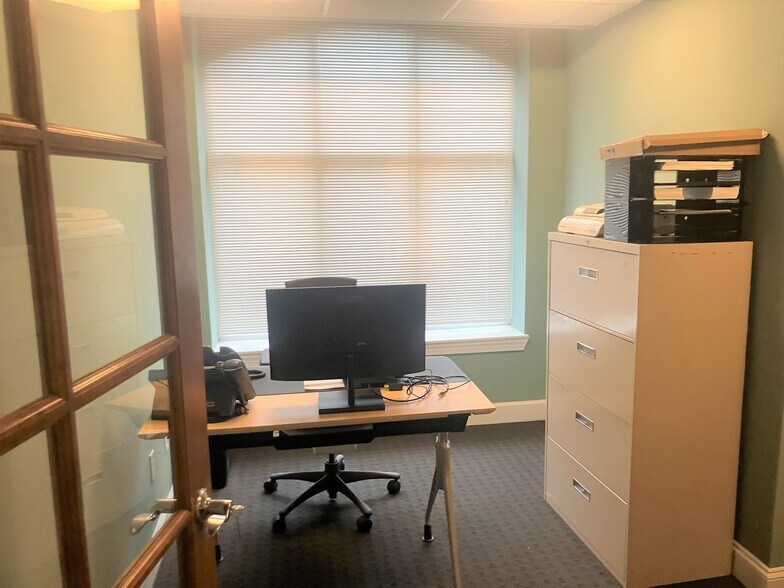 More Photos Of 35 W Broad St, Stamford Apartments For Sale