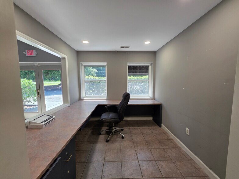 More Photos Of 5851 Lowcountry Dr, Ridgeland Warehouse For Lease