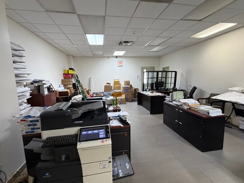 More Photos Of 150-158 E 3rd St, Mount Vernon Warehouse For Sale