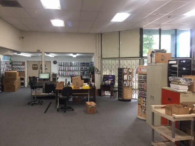 More Photos Of 8626 Wilbur Ave, Northridge Warehouse For Lease