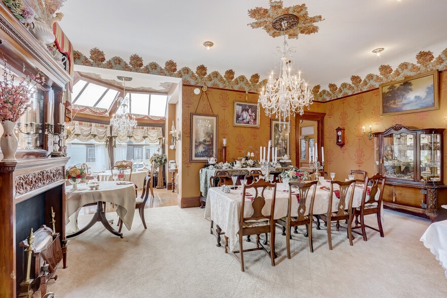 More Photos Of 3209 W Wells St, Milwaukee Hospitality For Sale