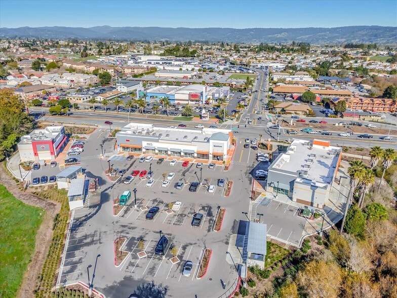 More Photos Of 999 Main St, Watsonville Unknown For Lease