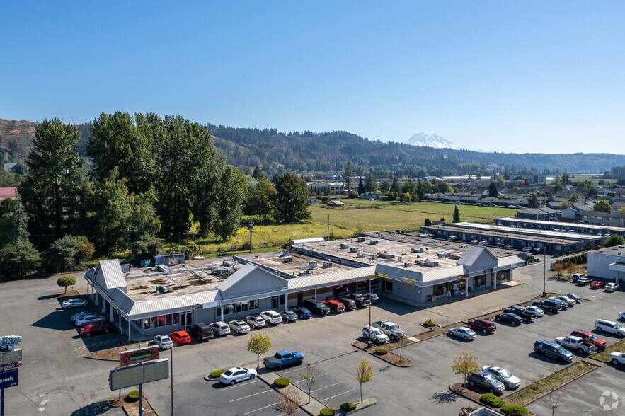More Photos Of 6005-6125 Parker Rd E, Sumner Unknown For Lease