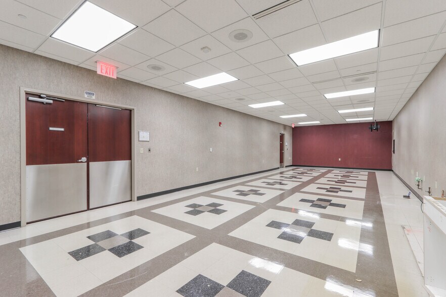 More Photos Of 11 Scott St, Wausau Office For Lease
