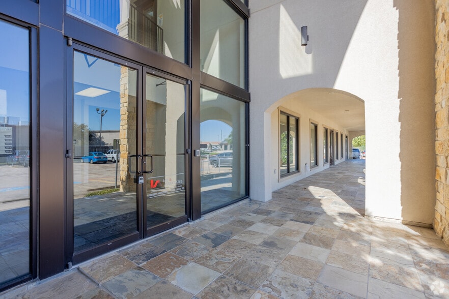 More Photos Of 8711 Highway 6 N, Houston Office For Lease