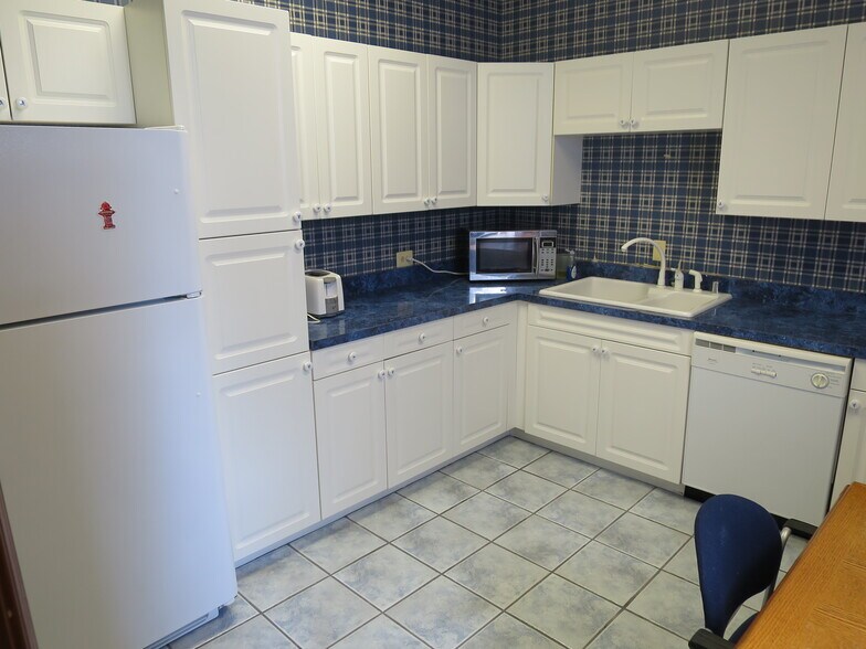 More Photos Of 66 E Main St, Westminster Office For Lease