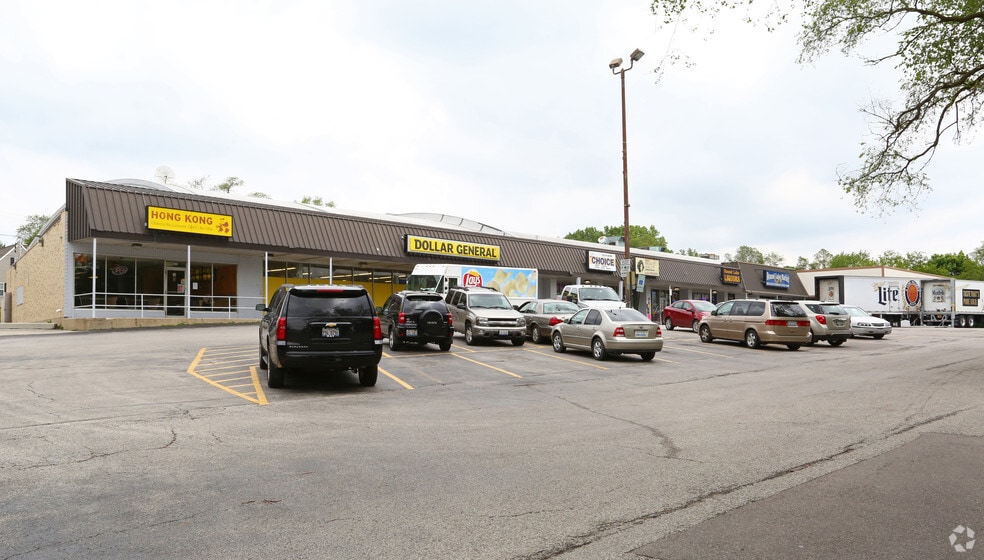 More Photos Of 208-214 W Washington St, Round Lake Unknown For Lease
