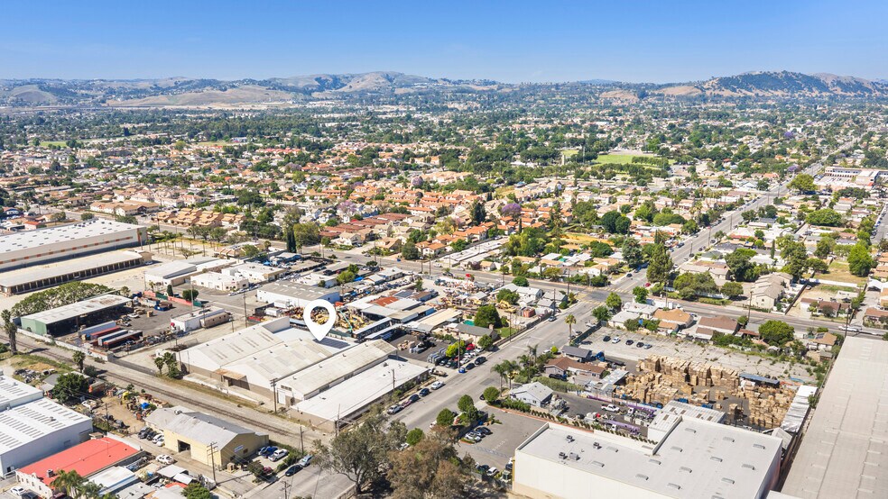 More Photos Of 1260-1280 E 9th St, Pomona Manufacturing For Sale
