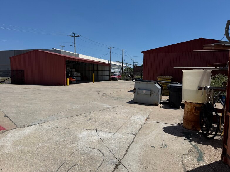 More Photos Of 1704 NW 6th St, Oklahoma City Manufacturing For Lease