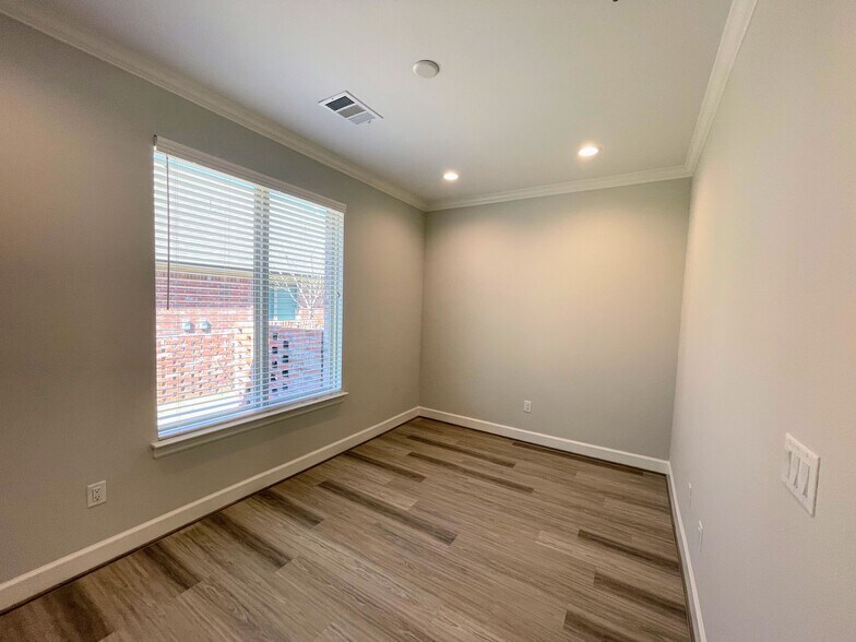 More Photos Of 400 Stonebrook Pky, Frisco Medical For Lease