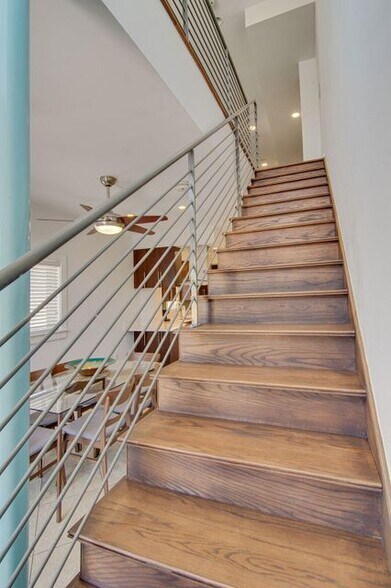 More Photos Of 487 King St, Charleston Loft Creative Space For Sale