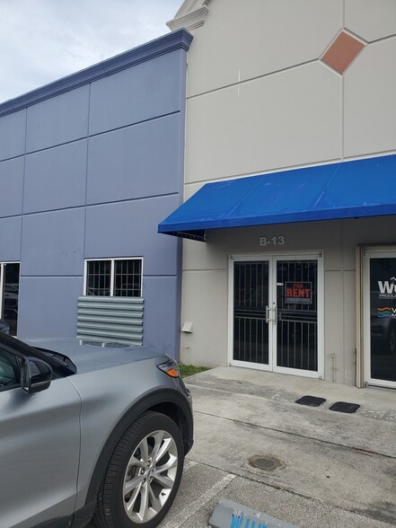 More Photos Of 4960 NW 165th St, Miami Warehouse For Sale