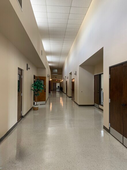 More Photos Of 4205 San Pedro Ave, San Antonio Schools For Lease