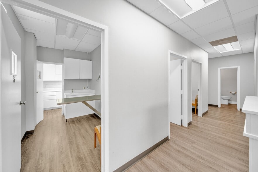 More Photos Of 4000 Burke Station Rd, Fairfax Auto Dealership For Lease