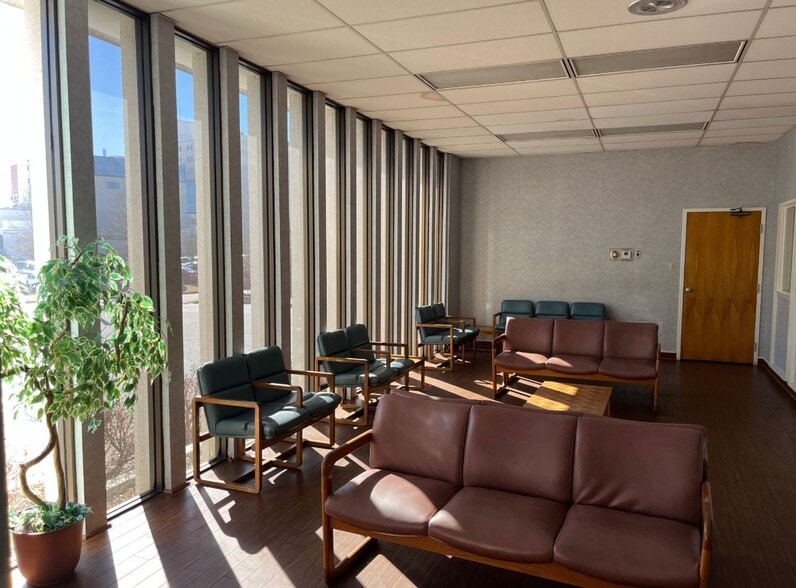 More Photos Of 2039 10th Ave, Columbus Medical For Lease