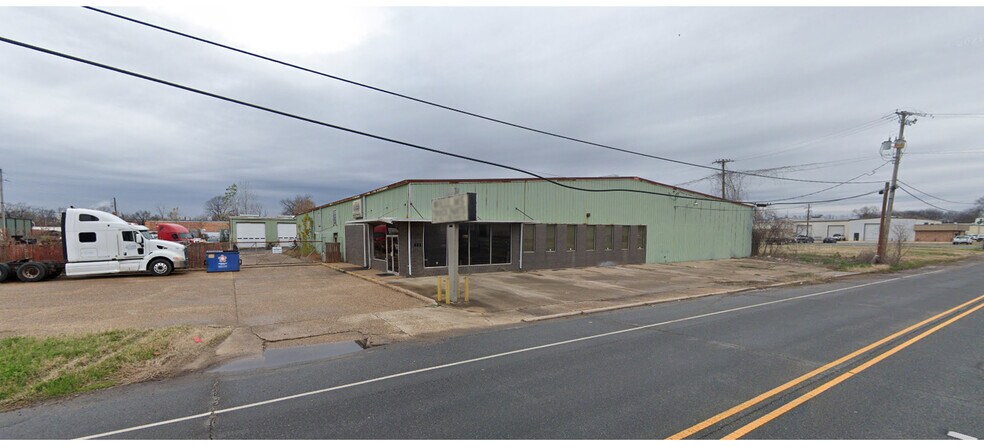 More Photos Of 403 Airport Dr, Shreveport Auto Salvage Facility For Sale