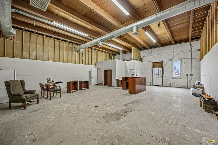 More Photos Of 53026 NW Thornton Dr, Scappoose Warehouse For Sale