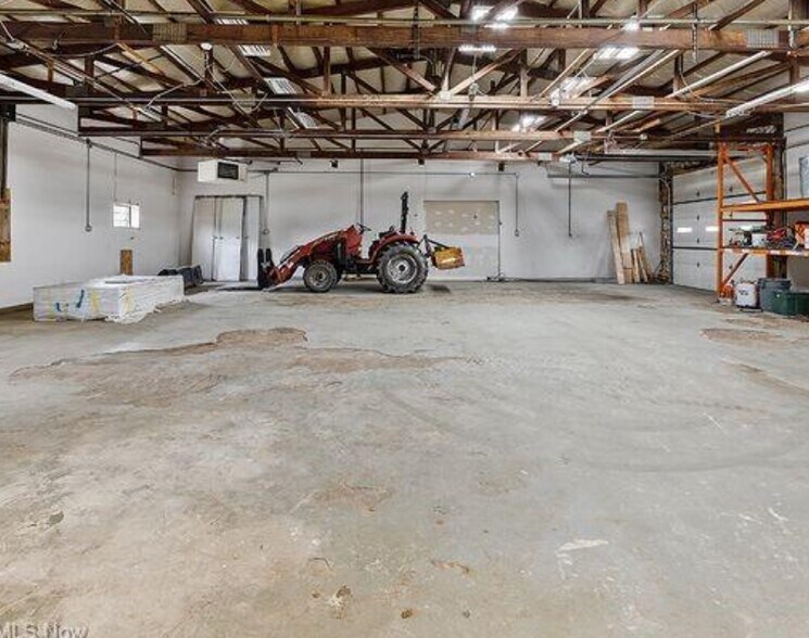 More Photos Of 201 Reed St, Spencer Light Manufacturing For Sale