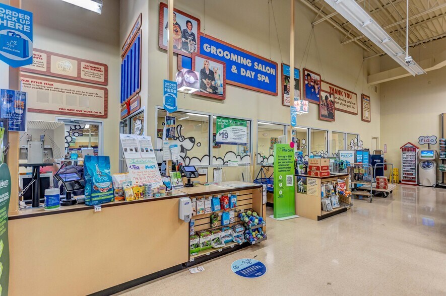 More Photos Of 1725 Twin Creek Ln, Walla Walla Freestanding For Lease