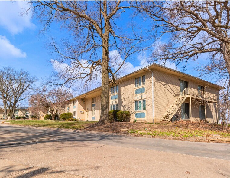 More Photos Of 1718 9th Ave, Moline Apartments For Sale