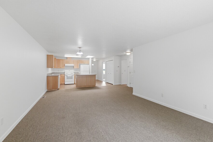 More Photos Of 355 King St S, Salem Multifamily For Sale