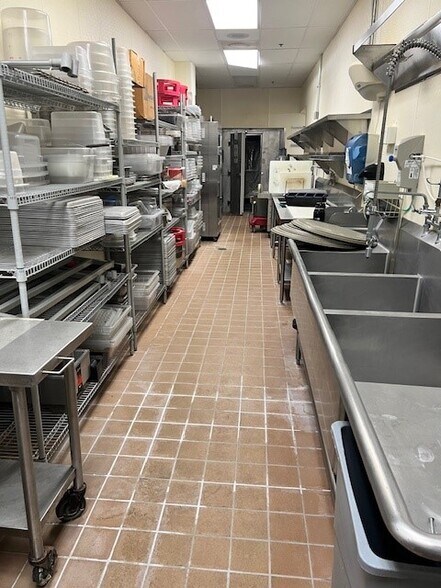 More Photos Of 8301 Eagle Lake Dr, Evansville Restaurant For Lease