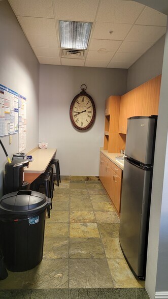 More Photos Of 2575 Montessouri St, Las Vegas Loft Creative Space For Lease