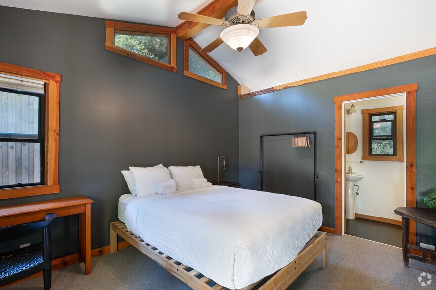 More Photos Of 18501 Van Zandt Resort Rd, Philo Lodge Meeting Hall For Sale