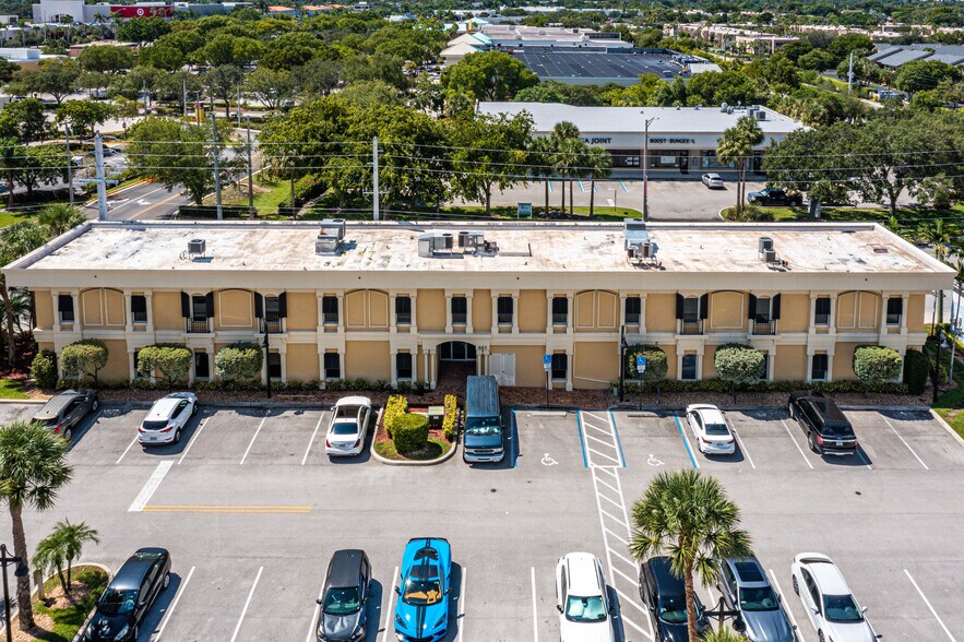 More Photos Of 665 SE 10th St, Deerfield Beach Medical For Lease