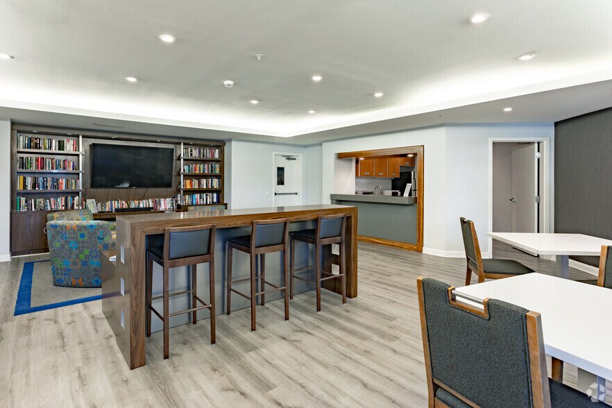 More Photos Of 410 Evernia St, West Palm Beach Apartments For Lease