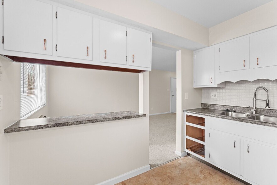 More Photos Of 7446 Sieloff Dr, Hazelwood Apartments For Sale