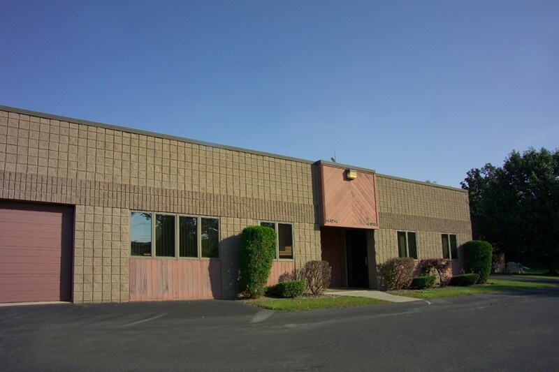 More Photos Of 6780 Northern Blvd, East Syracuse Showroom For Lease