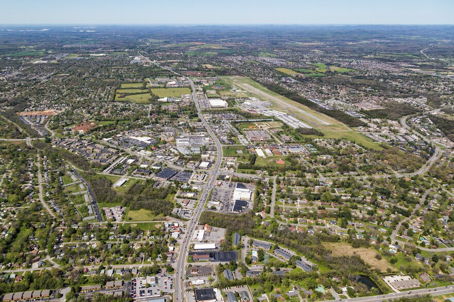More Photos Of 1632-1680 Memorial Blvd, Murfreesboro Storefront For Lease
